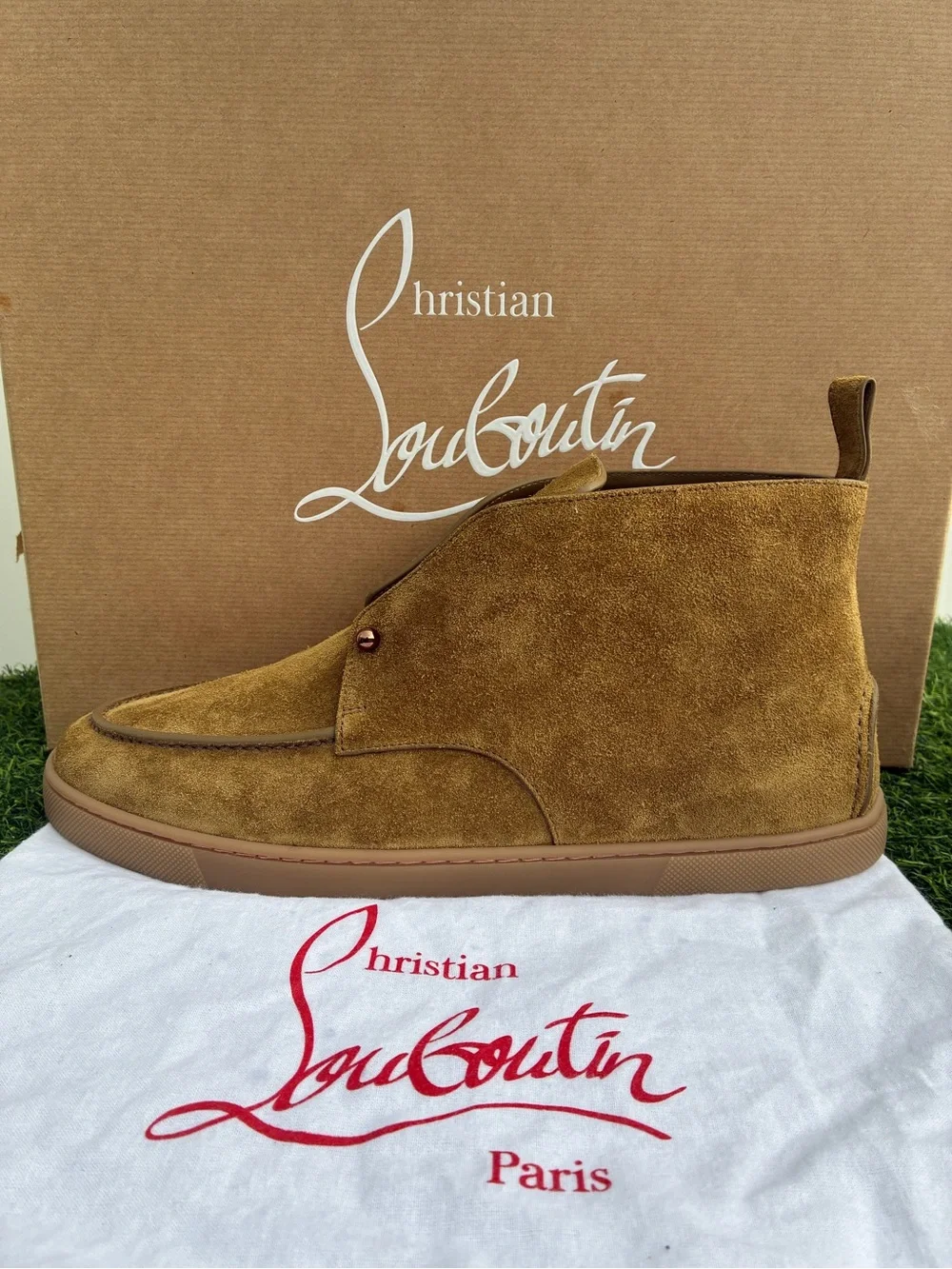 CHRISTIAN LOUBOUTIN CHAMBELISS DESERT FLAT CHUKKA BOOTS LIGHT BROWN SUEDE SZ 43